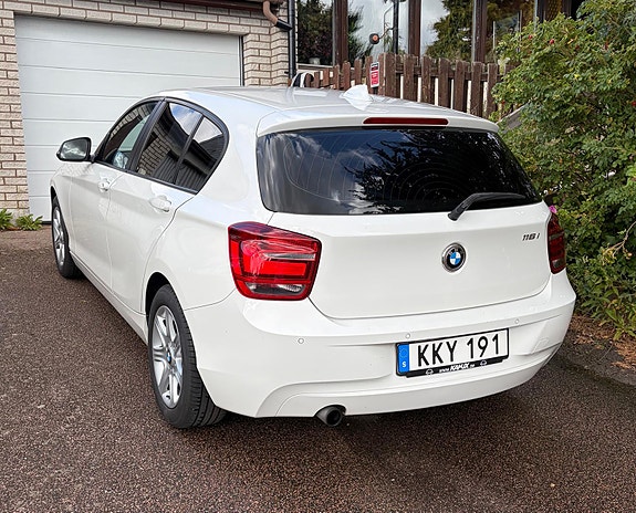 BMW 116i 5 of 5