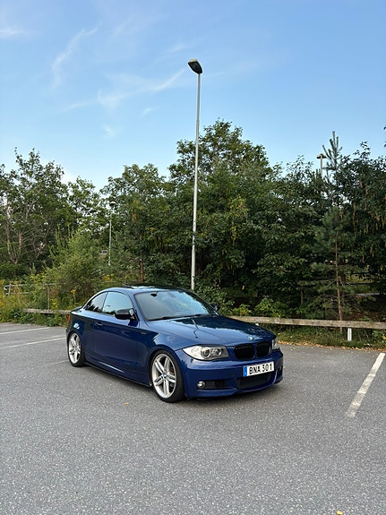 BMW 118d 2 of 12