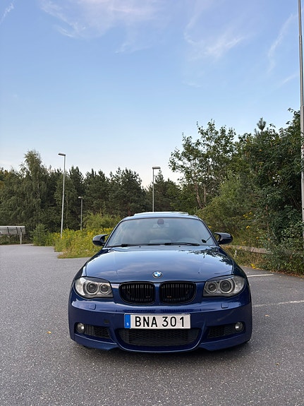 BMW 118d 3 of 12
