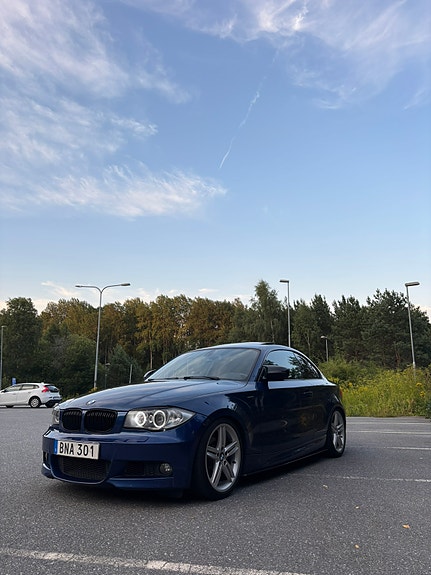 BMW 118d 4 of 12