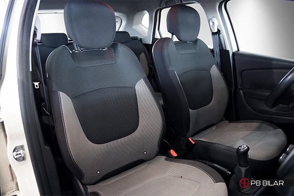 Renault Captur 14 of 21