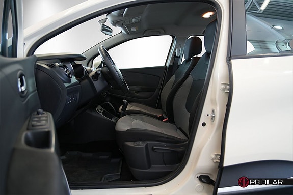 Renault Captur 8 of 21