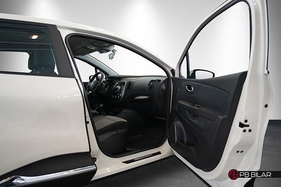 Renault Captur 12 of 21