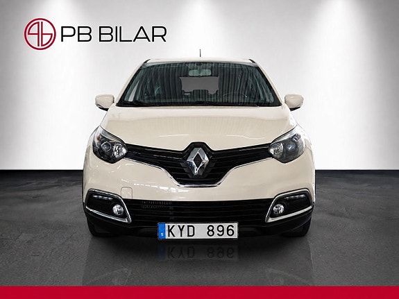 Renault Captur 3 of 21