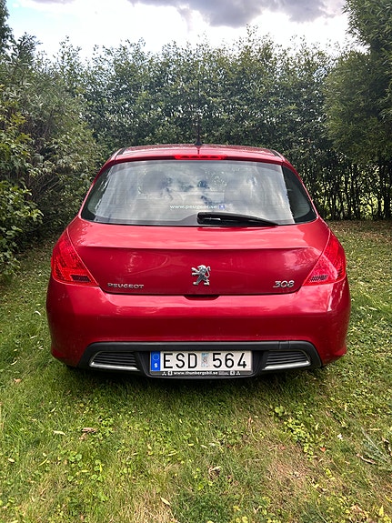 Peugeot 308 2 of 2