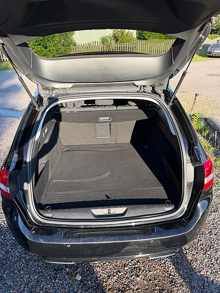 Peugeot 308 SW 5 of 8