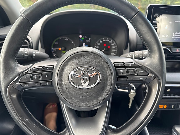 Toyota Yaris 13 of 16