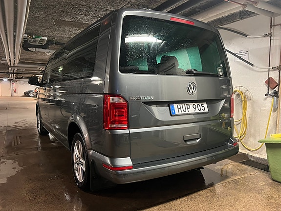Volkswagen Multivan 5 of 18