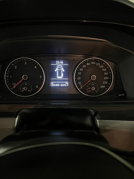 Volkswagen Multivan 14 of 18