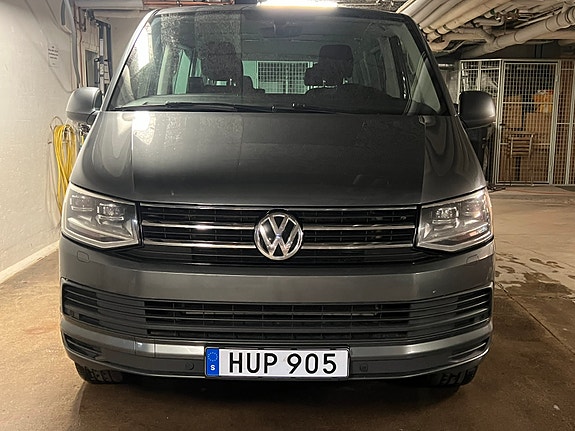 Volkswagen Multivan 3 of 18