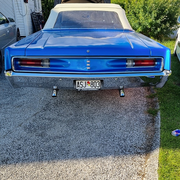 Chrysler Newport 2 of 5