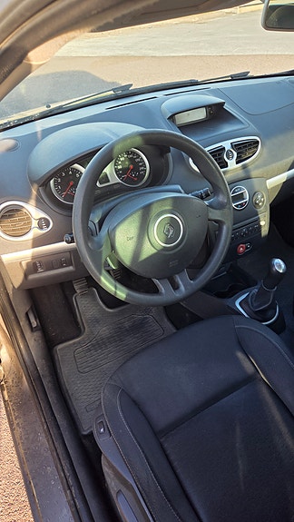 Renault Clio 3 of 9