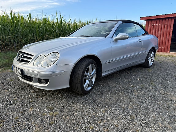 Mercedes-Benz CLK200 2 of 7