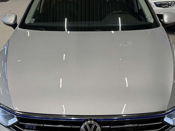 Volkswagen Passat 17 of 30