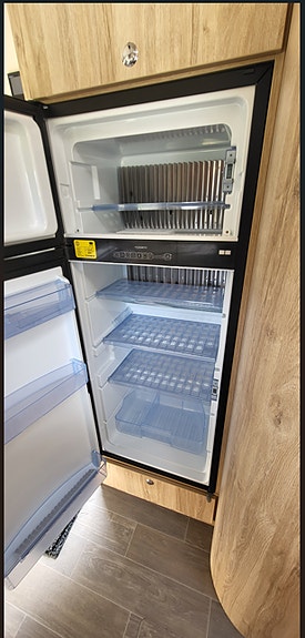 Eura Mobil PRS 730 EB 11 of 12
