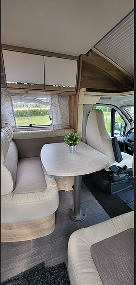 Eura Mobil PRS 730 EB 10 of 12