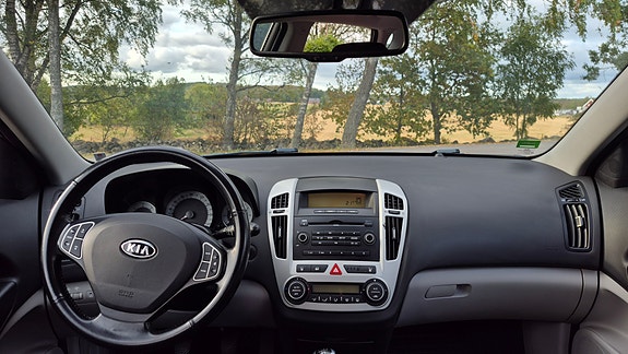 Kia Ceed 8 of 23