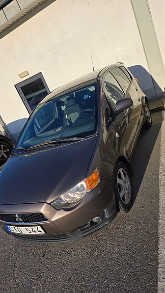 Mitsubishi Colt 4 of 4
