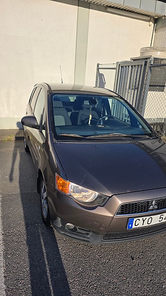 Mitsubishi Colt 2 of 4