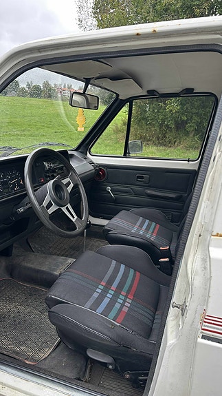 Volkswagen Caddy 8 of 9