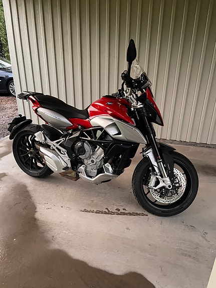 MV Agusta Stradale 800 5 of 6