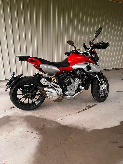 MV Agusta Stradale 800 4 of 6