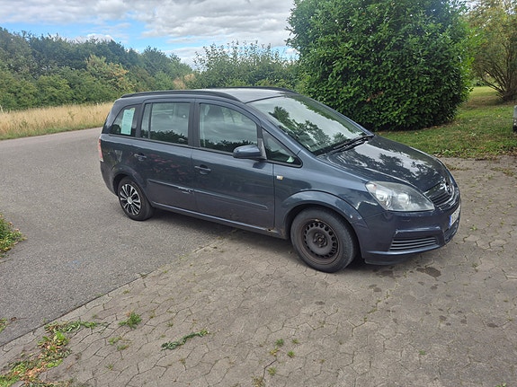 Opel Zafira 11 of 11