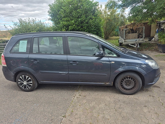 Opel Zafira 10 of 11