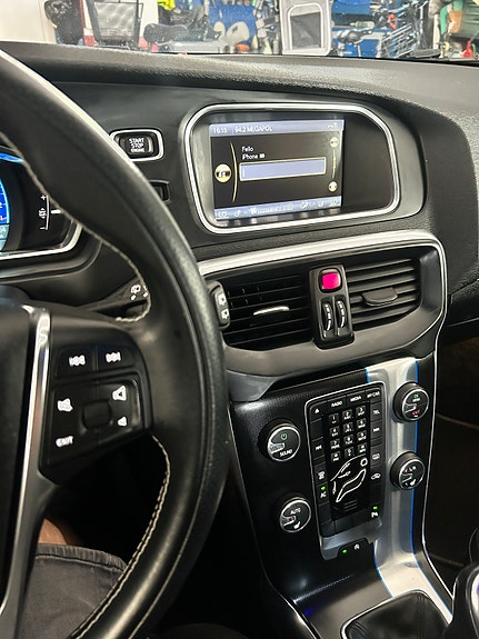 Volvo V40 7 of 12