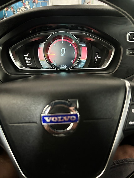 Volvo V40 8 of 12