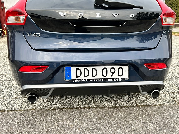 Volvo V40 11 of 12