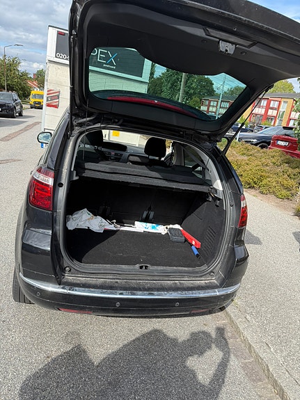Citroen C4 Picasso 2 of 10