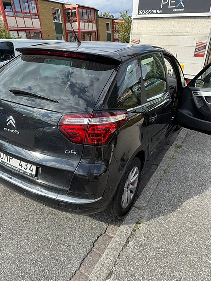 Citroen C4 Picasso 5 of 10