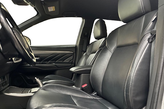 Mitsubishi Outlander 13 of 28