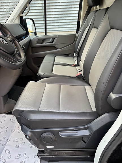 Volkswagen Crafter 14 of 14
