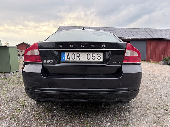 Volvo S80 6 of 14