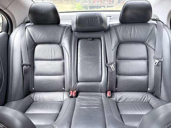 Volvo S80 13 of 14