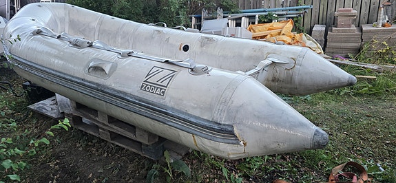 Zodiac Rib 340 3 of 6