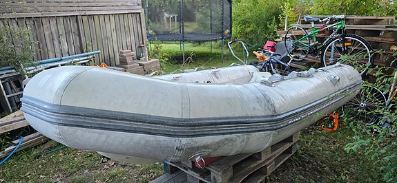 Zodiac Rib 340 2 of 6