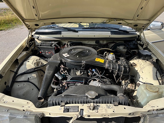 Mercedes-Benz 200 10 of 24
