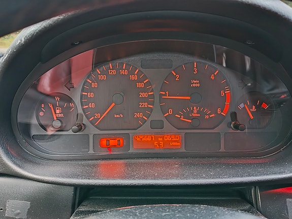 BMW 320d 8 of 9