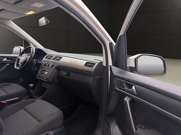 Volkswagen Caddy 16 of 29