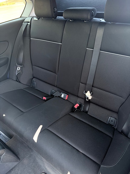 BMW 118d 5 of 6