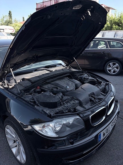 BMW 118d 3 of 6
