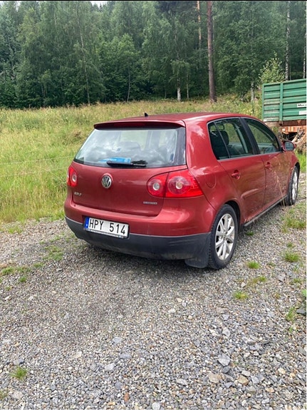 Volkswagen Golf V 2 of 5