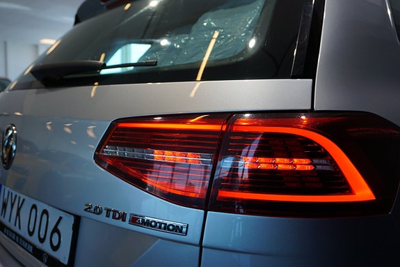 Volkswagen Passat 8 of 16