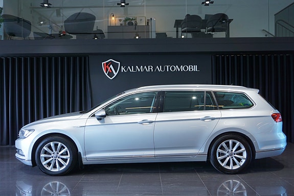 Volkswagen Passat 3 of 16