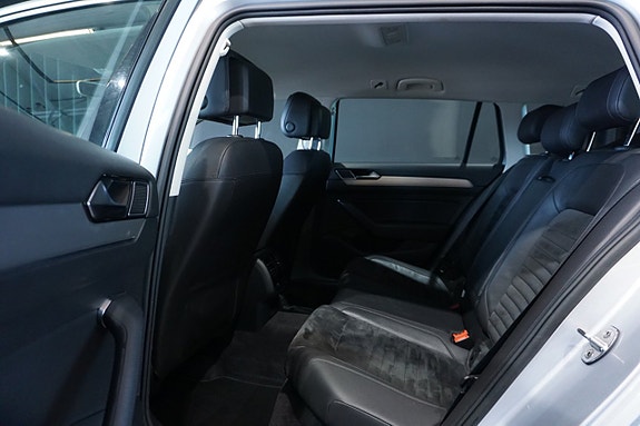 Volkswagen Passat 9 of 16