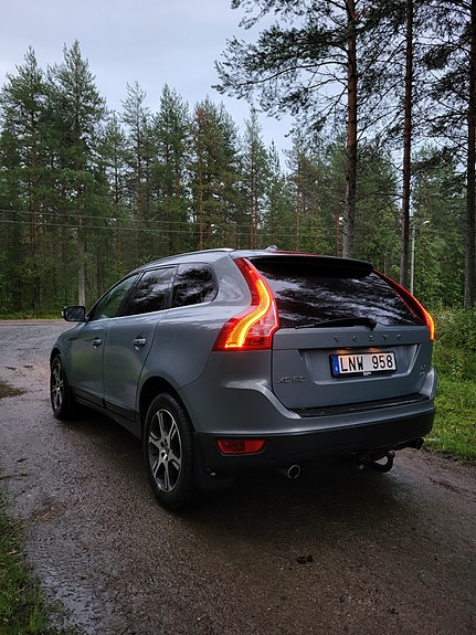Volvo XC60 4 of 7