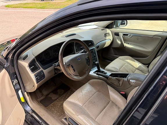 Volvo V70 5 of 8